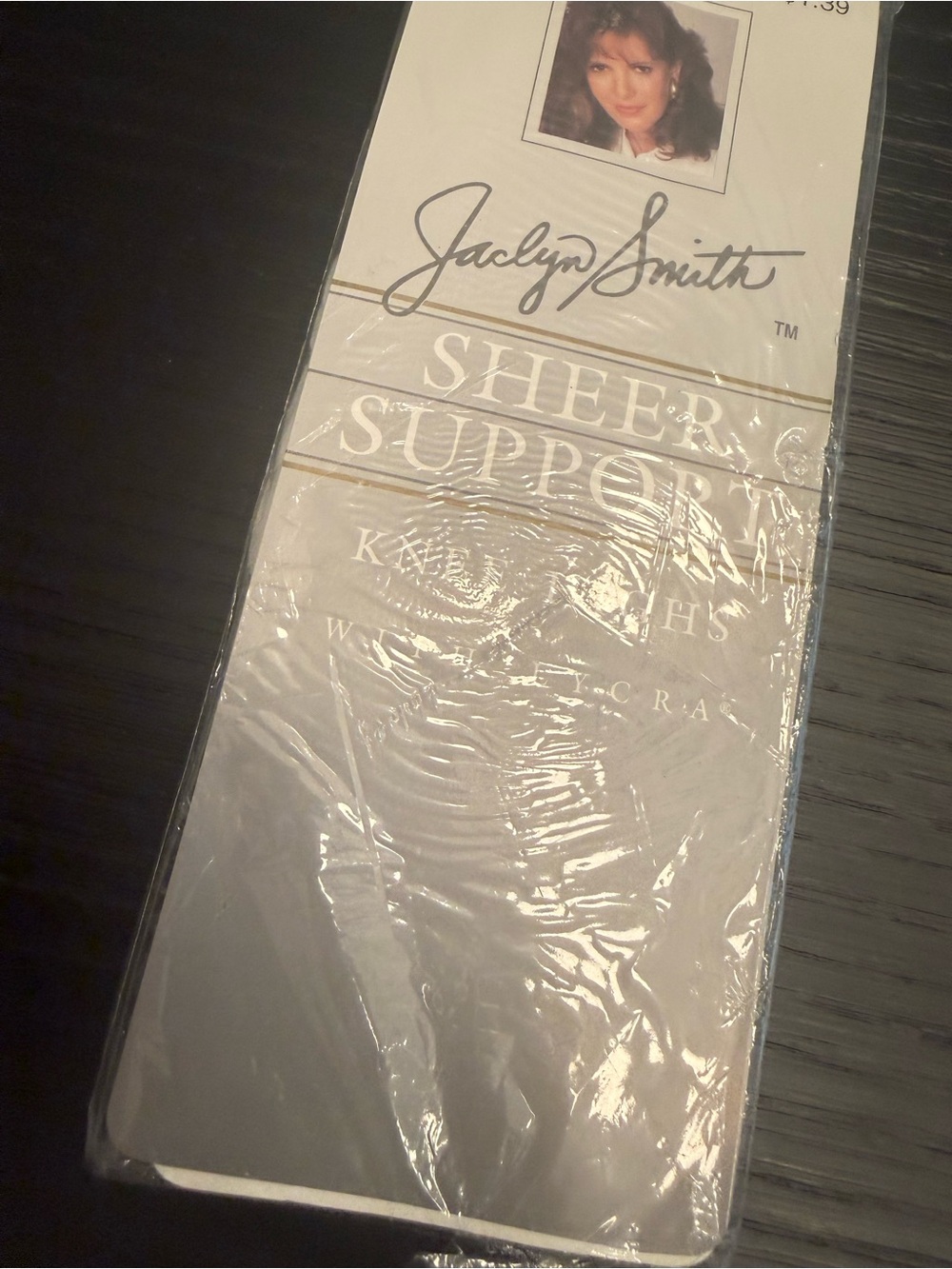 NWT Vintage Jaclyn Smith Sheer Support Knee Highs with Lycra White 8.5 - 11 - Picture 4 of 6